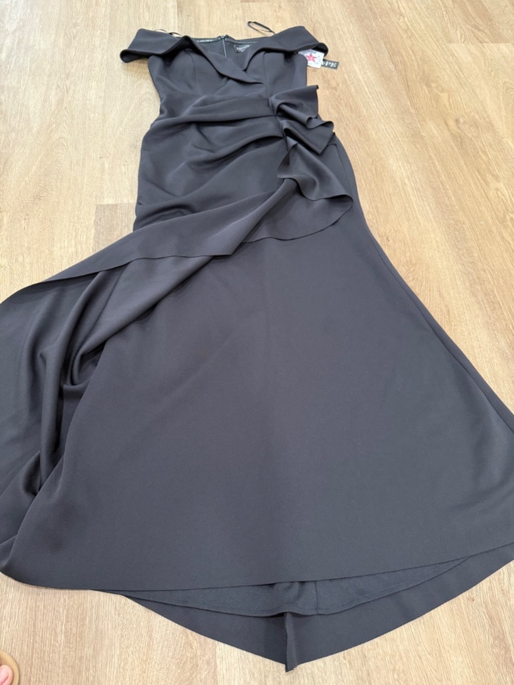 Xscape Women's Sz.8P Long Off-the-Shoulder Sweetheart Neckline Formal - Picture 9 of 15